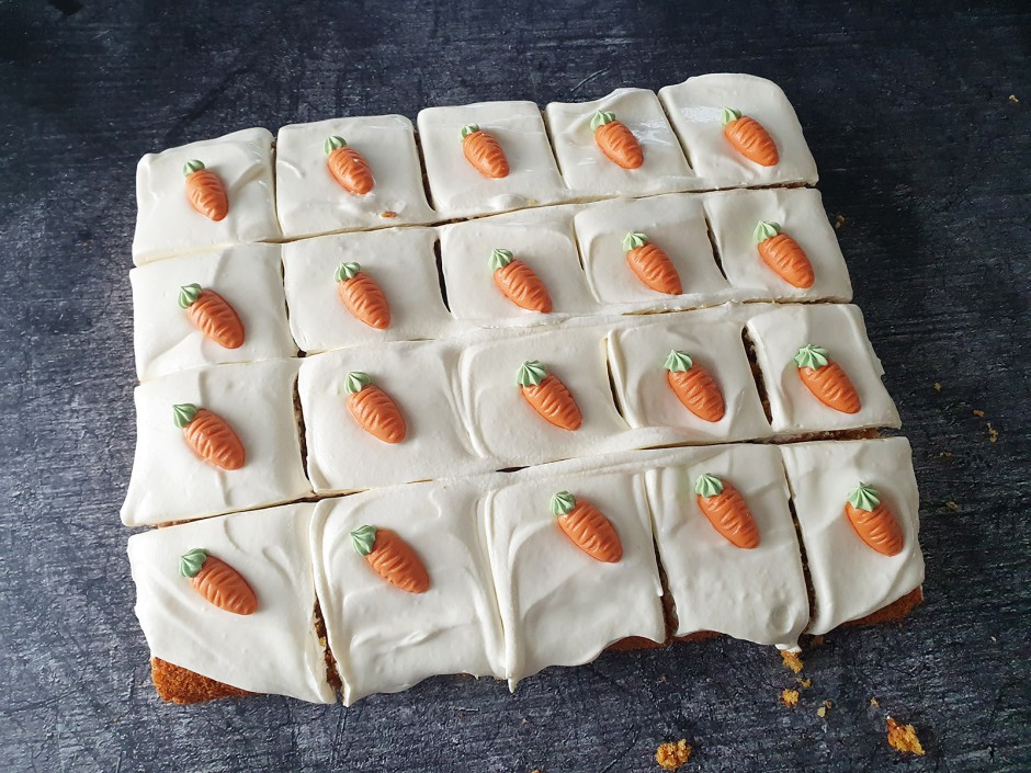 Kuchen dekorieren
