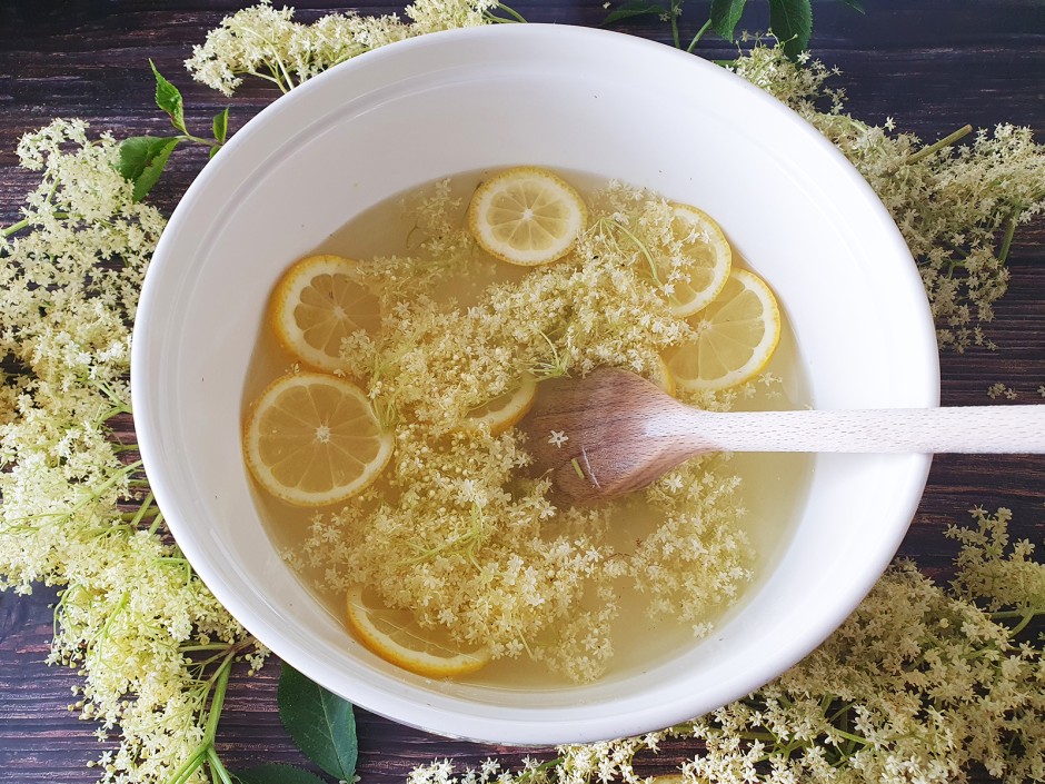 Holunderblütensirup