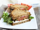 Sandwich mit Schafskäse
