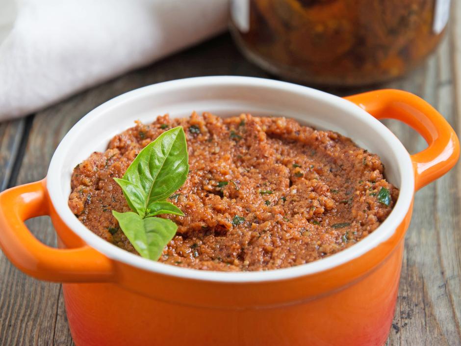 Pesto mit getrockneten Tomaten