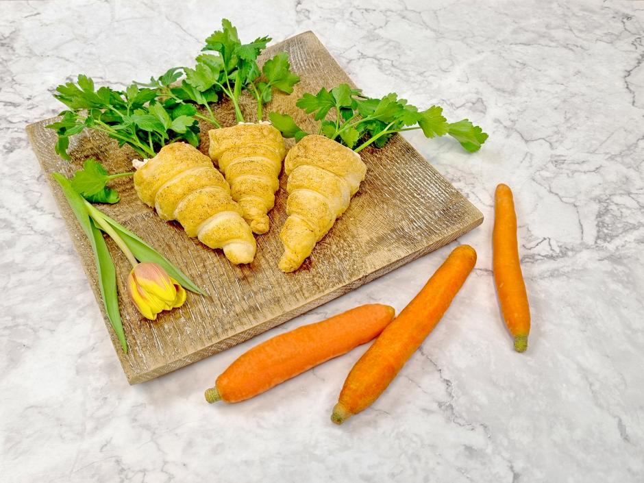 Einfache gefüllte Blätterteig-Karotten