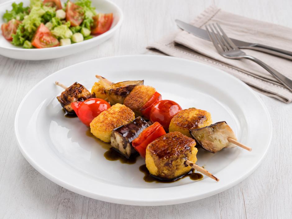 Polenta-Spieße mit Kernöl