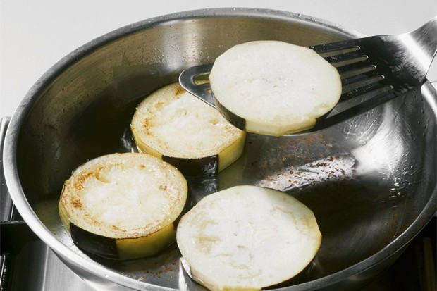 Aubergine anbraten