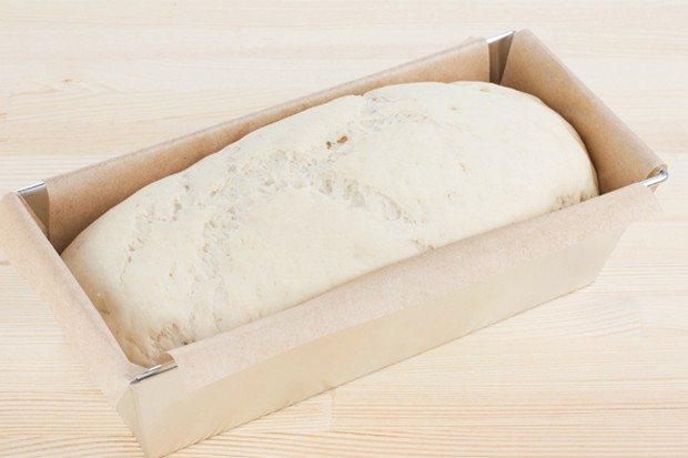 Weißbrot zum Backen vorbereiten