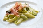 Pasta mit Spargel und Prosciutto