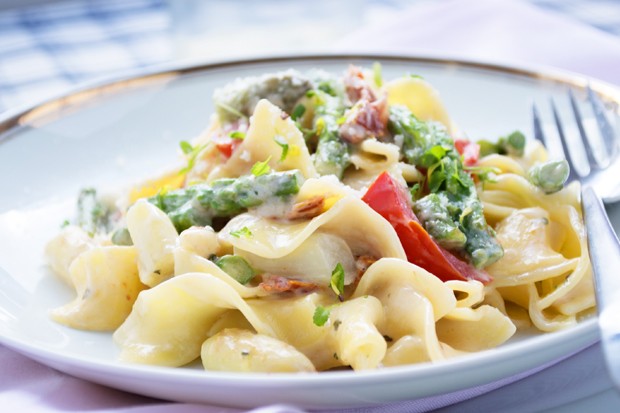 Tomaten-Spargelpasta