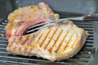Schweinskoteletts in Biermarinade