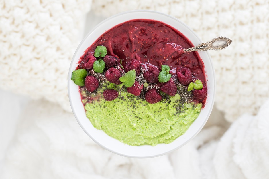 Aromatische Smoothie Bowl mit Minze