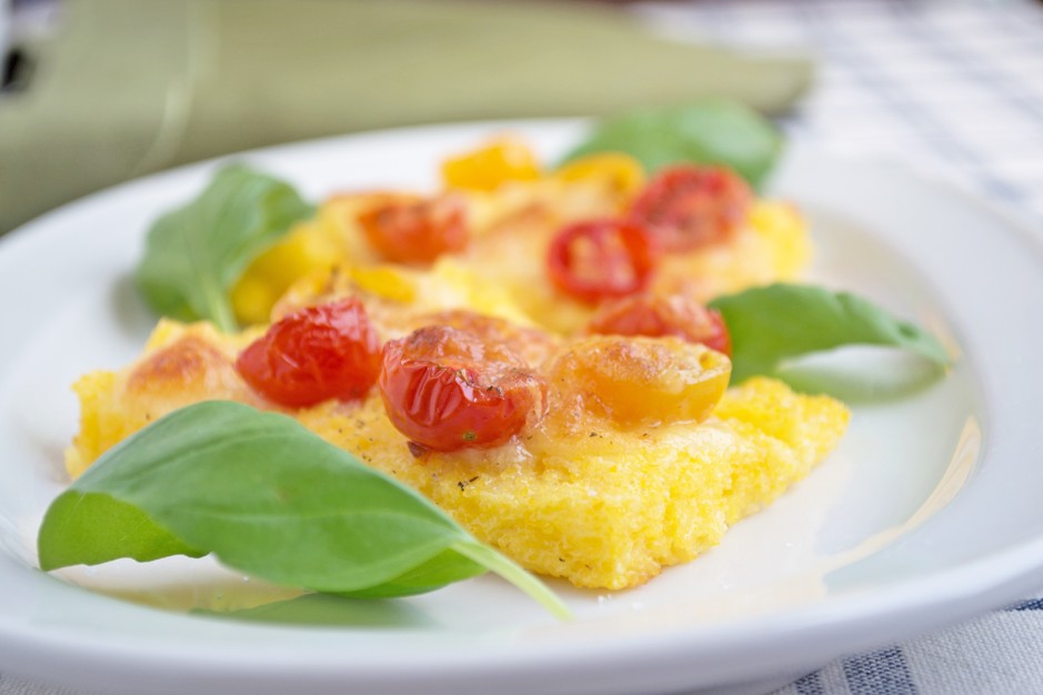 Polentaschnitten mit Tomaten überbacken