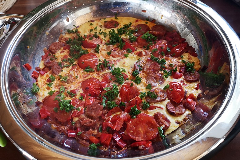 Chorizo-Pfanne mit Ei