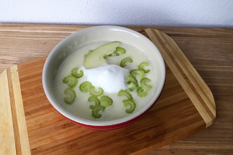 Apfel-Sellerie-Suppe