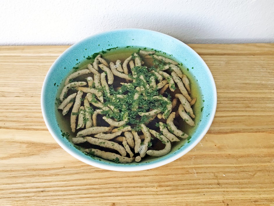 Doppelte Rinderkraftsuppe