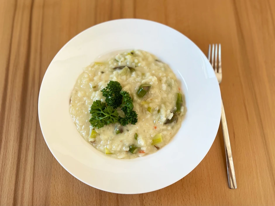 Veganes Risotto mit Spargel