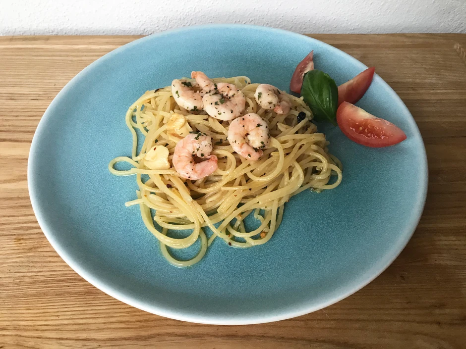 Knoblauchspaghetti mit Kr&auml;utergarnelen