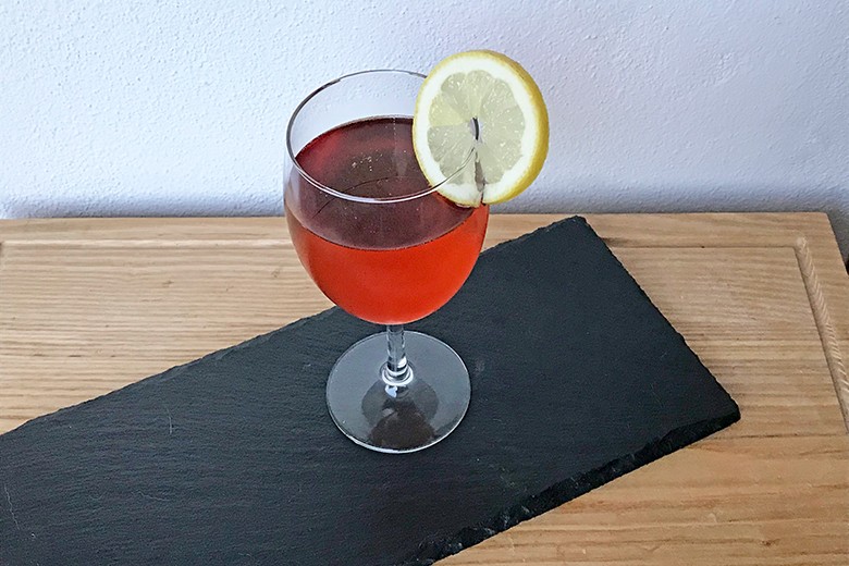 Holler-Granatapfel-Sekt