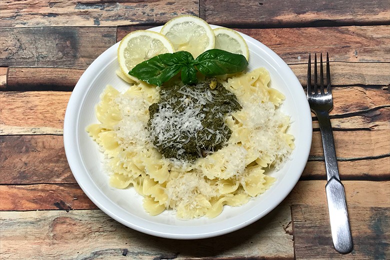 Farfalle mit Zitronen-Basilikumpesto
