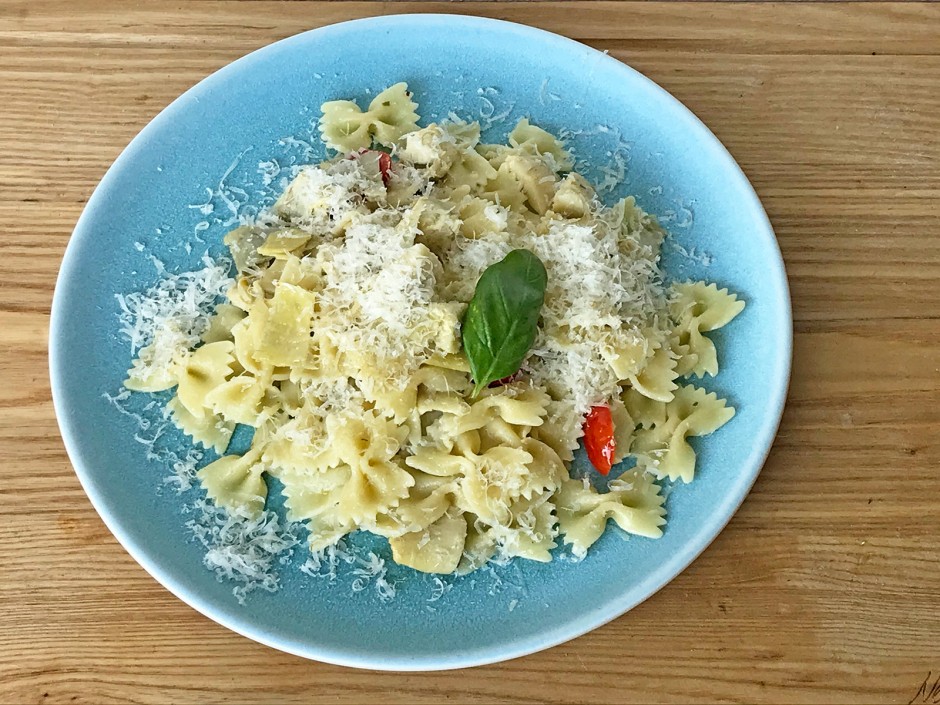 Farfalle mit Artischocken