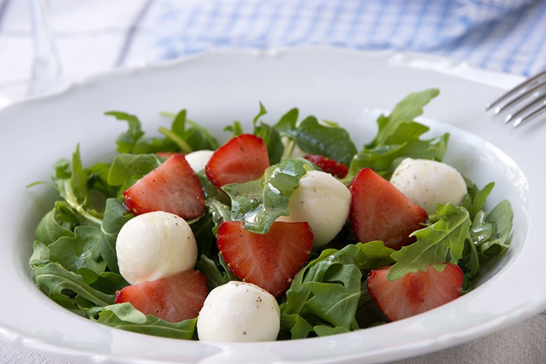 Rucola-Salat mit Erdbeeren