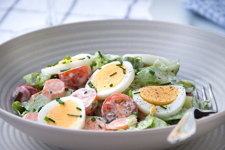 Frühlingssalat mit Ei