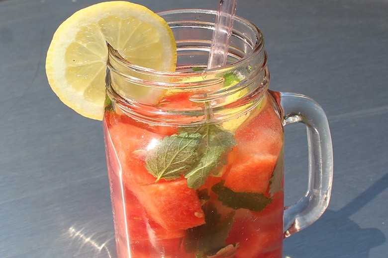 Melonen-Zitronen-Wasser