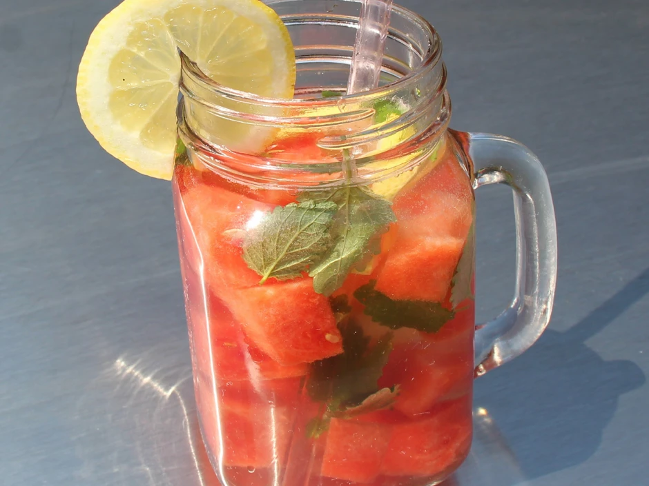 Melonen-Zitronen-Wasser