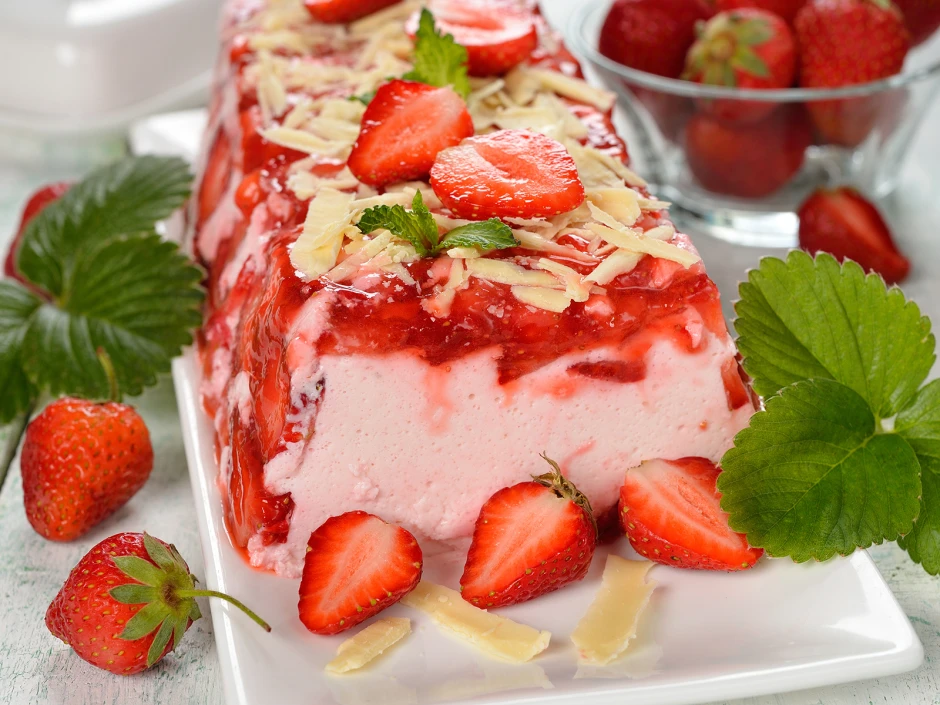 Geeister Erdbeerkuchen mit Mascarpone