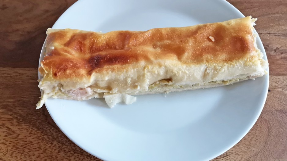 Rhabarberstrudel mit Topfen