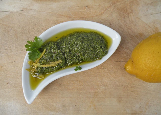 Petersil-Zitronen-Pesto