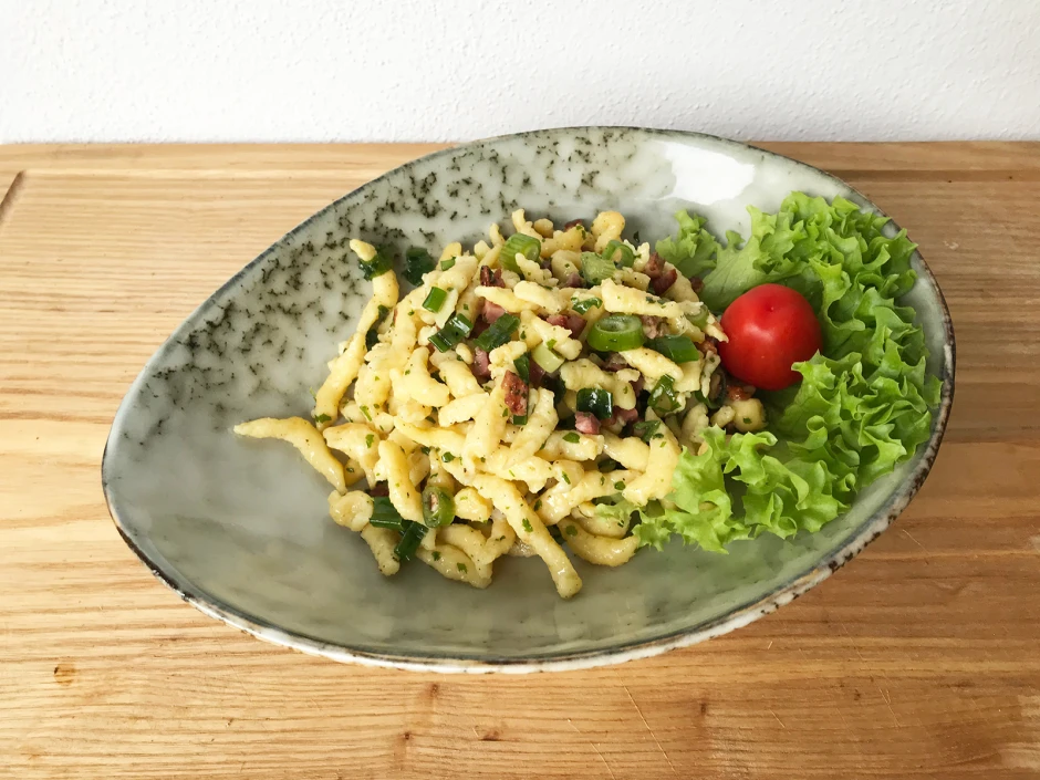 Sp&auml;tzle-Salat