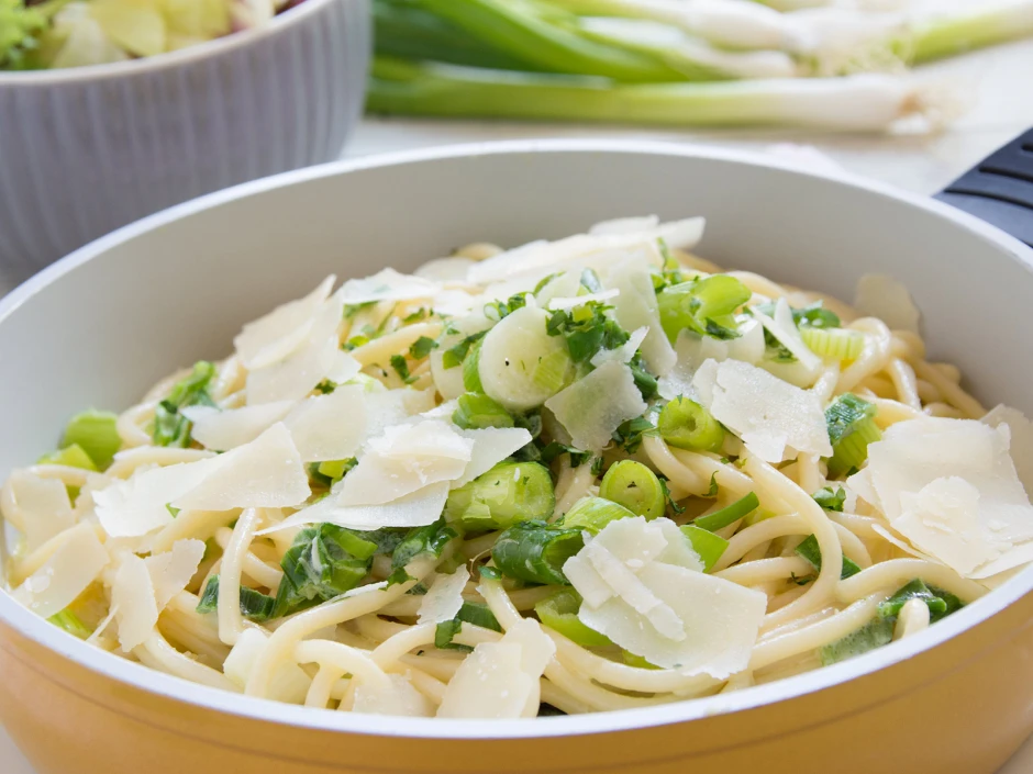 Pasta mit Fr&uuml;hlingszwiebel