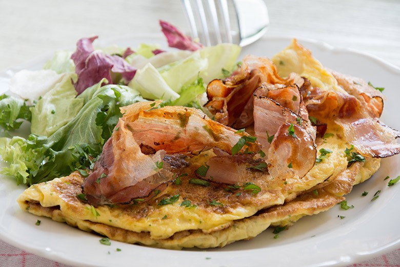 Speck-Käse-Omelette