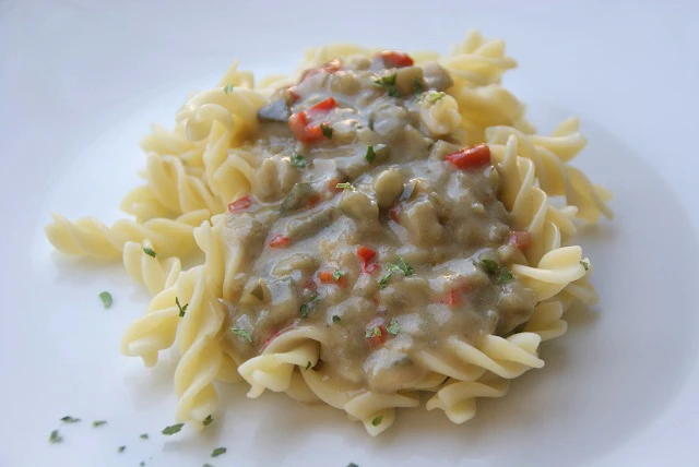 Nudeln mit Melanzani-Weinsauce