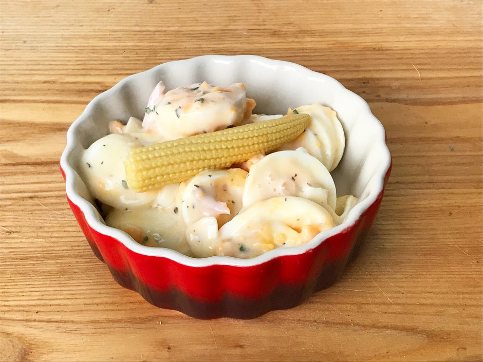 Eiersalat mit Maiskölbchen