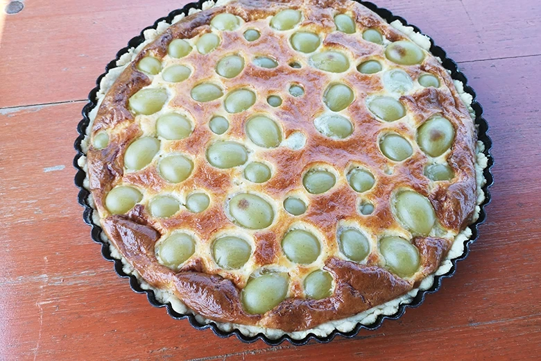 Camembert-Quiche mit Trauben