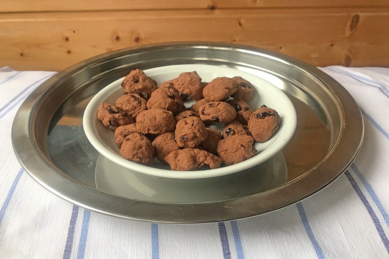 Schokokekse mit Chili und getrockneten Sauerkirschen