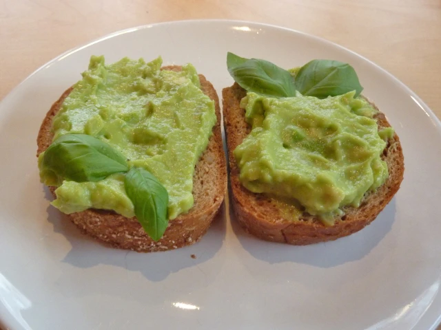 Avocado Aufstrich mit Sojacreme