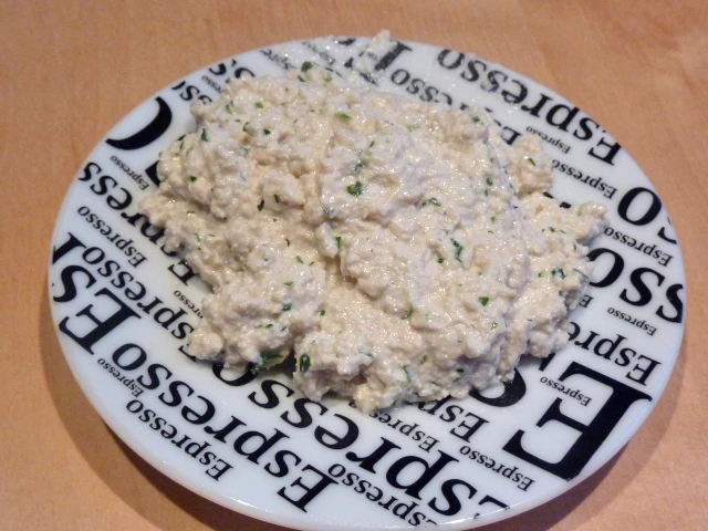 Frischer Kr&auml;uter Tofu Aufstrich