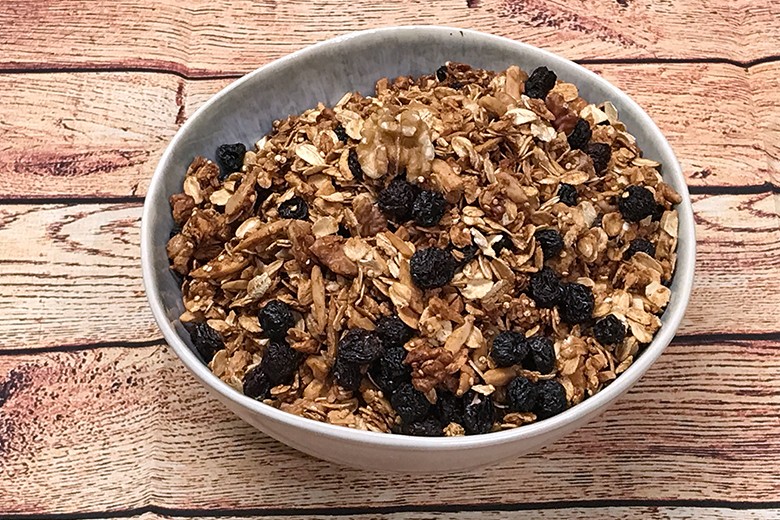 Knuspermüsli mit Nüssen