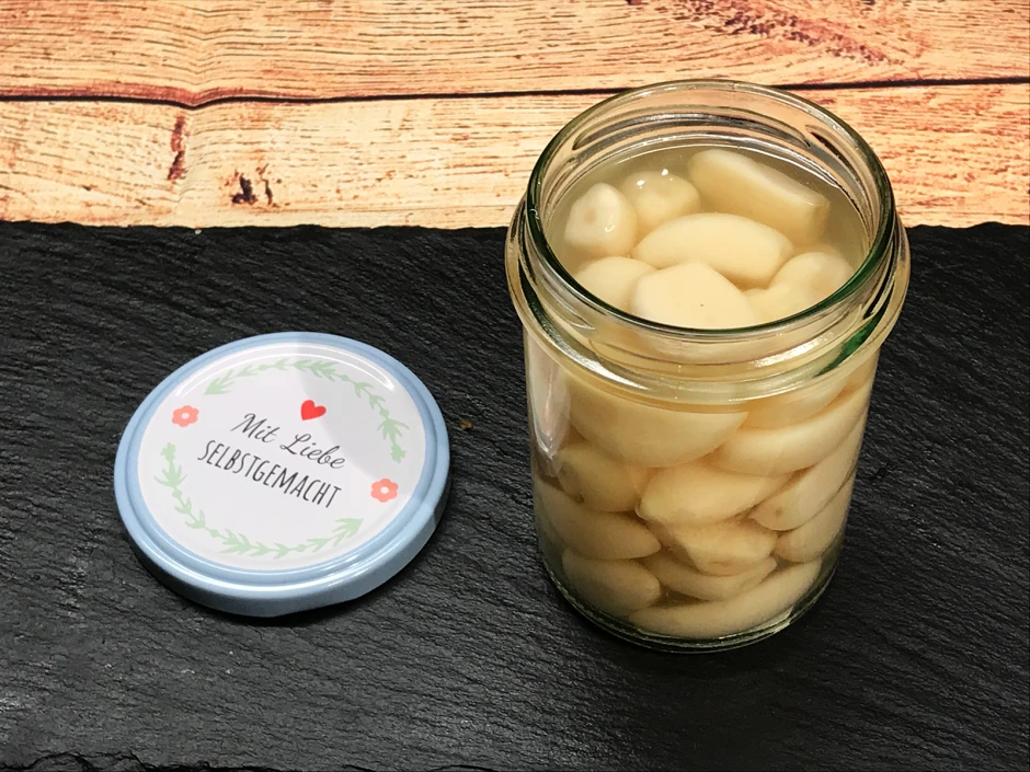 Eingelegter Knoblauch