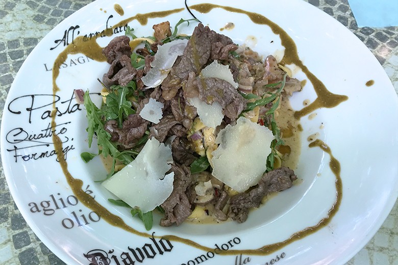Tagliatelle mit Rind- und Schwammerlsoße