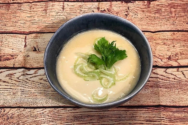 Staudensellerie-Cremesuppe