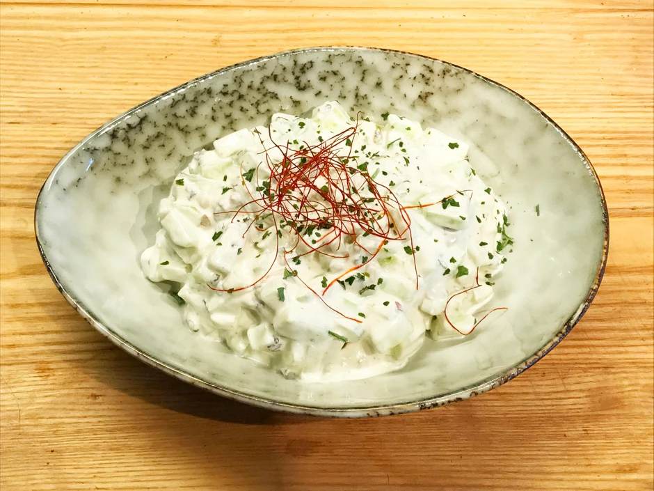 Raita Salat &ndash; Indischer Gurkensalat