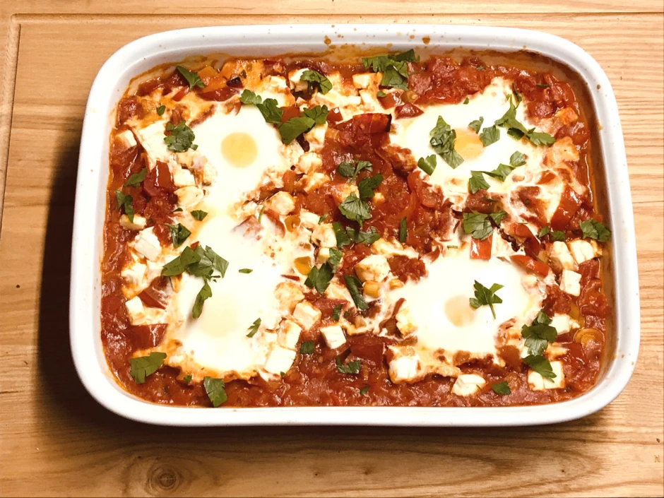 Shakshuka mit Feta und Jalapenos