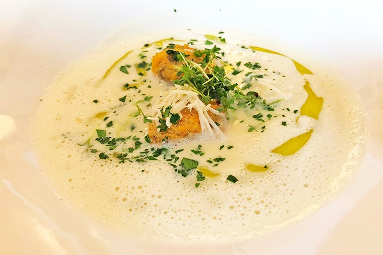 Apfelschaumsuppe