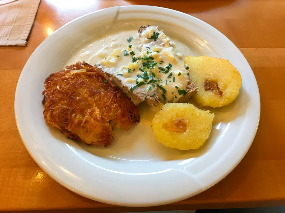 Kalbstafelspitz in Apfel-Krenso&szlig;e