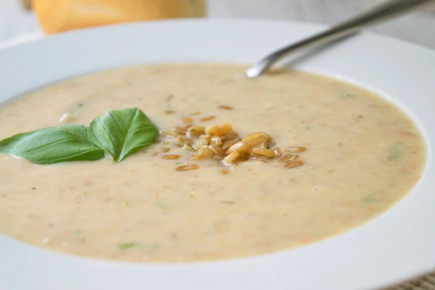Gr&uuml;nkerncremesuppe