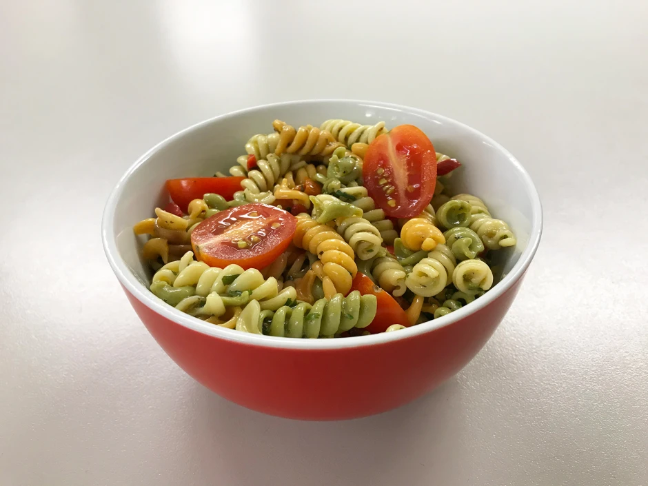 Nudelsalat Tricolore