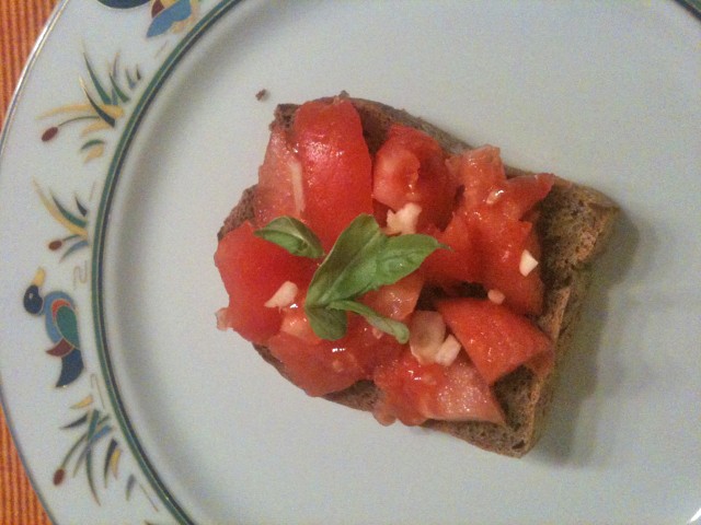 Brot mit Tomatenconfit