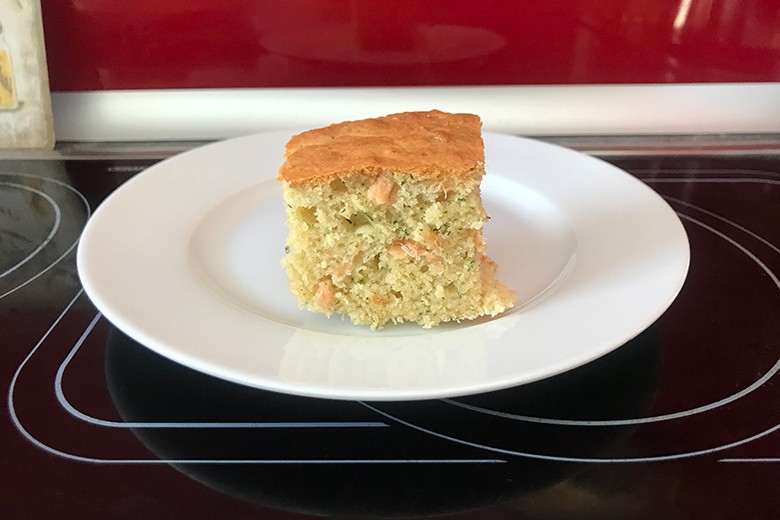 Pikanter Kuchen mit Räucherlachs und Dill