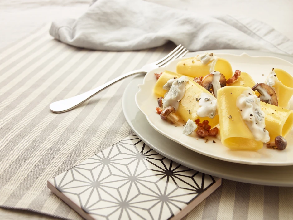 Gebackene Paccheri-Nudeln mit Gorgonzola GU